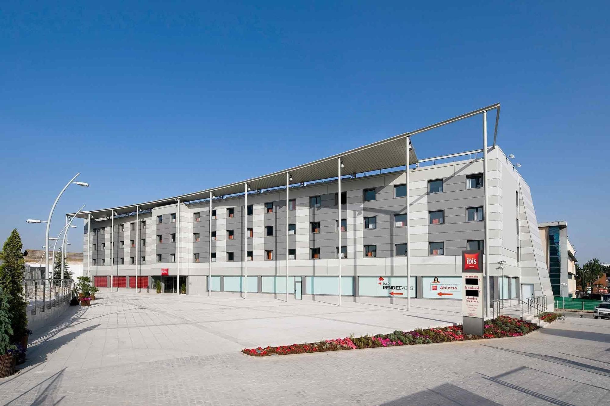 Hotel Ibis Madrid 2*